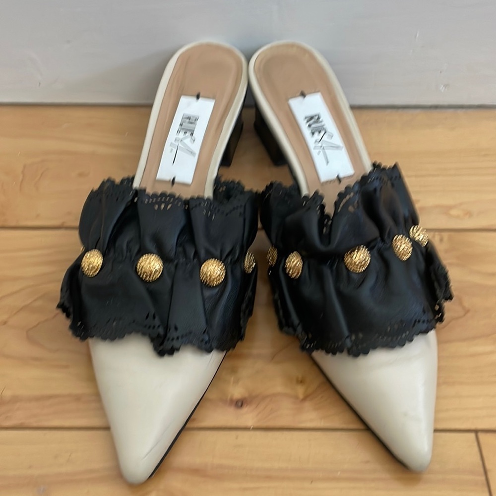 Rue St Mules